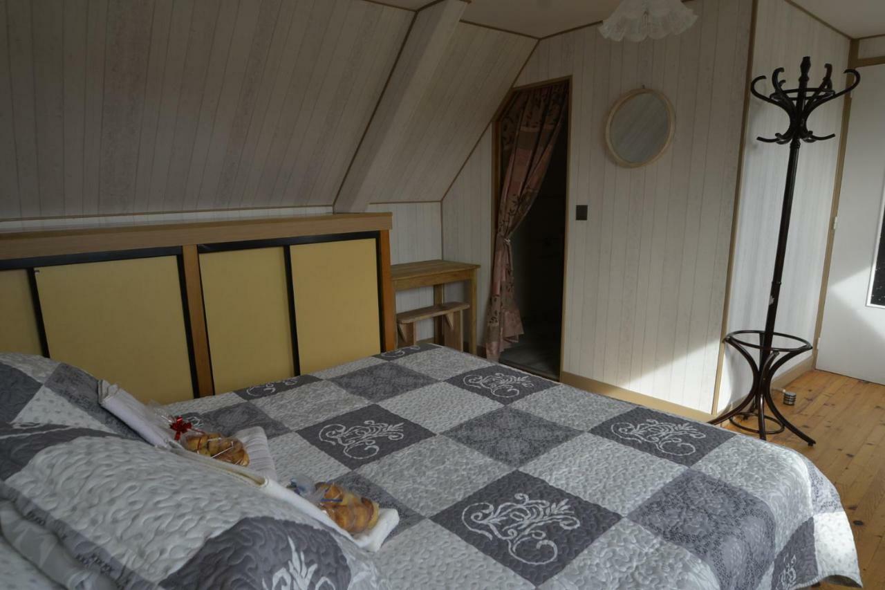 Couloumine Breizh Bed & Breakfast Saint-Aignan  Bagian luar foto